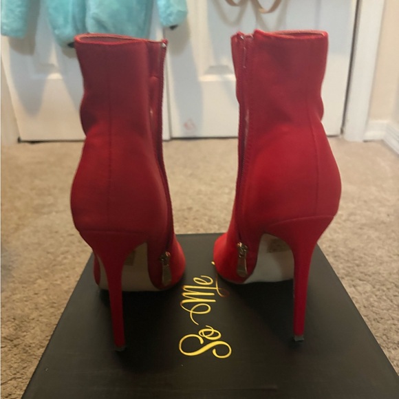 Red Peek Toe Women’s Heel Bootie! Size 7.5 great condition! - Picture 4 of 12